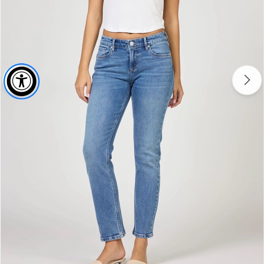 DEAR JOHN Blair Mi-Rise Slim Straight in Medium Wash size 26
